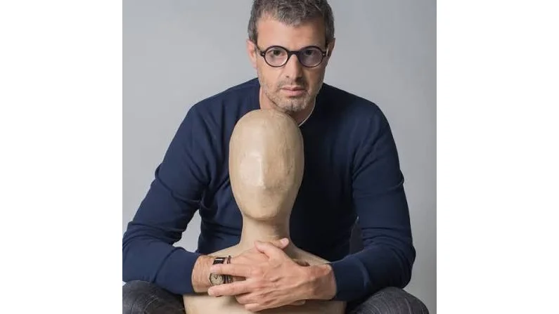 Vittorio Camaiani, il Poeta della moda, presenta la sua collezione “Senza confini” al Lavandeto di Collelongo il 7 agosto 2026
