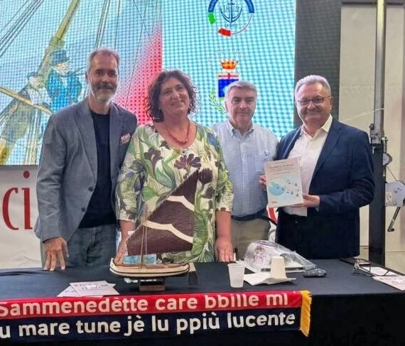 Fernanda Ciferni all’Auditorium “Tebaldini” con "La storia, le storie. Racconti e immagini dell’emigrazione marinara sambenedettese verso il Golfo della Spezia"