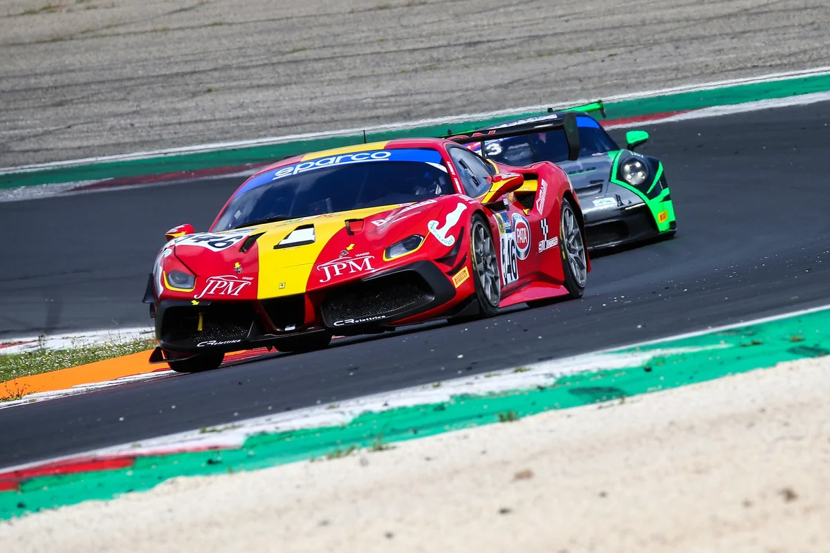 Riccardo Paniccià brilla al debutto nel Campionato Italiano Gt Sprint di Vallelunga