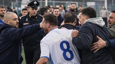 Scoppia la bagarre al termine dell'incontro di calcio Corropoli-Roseto