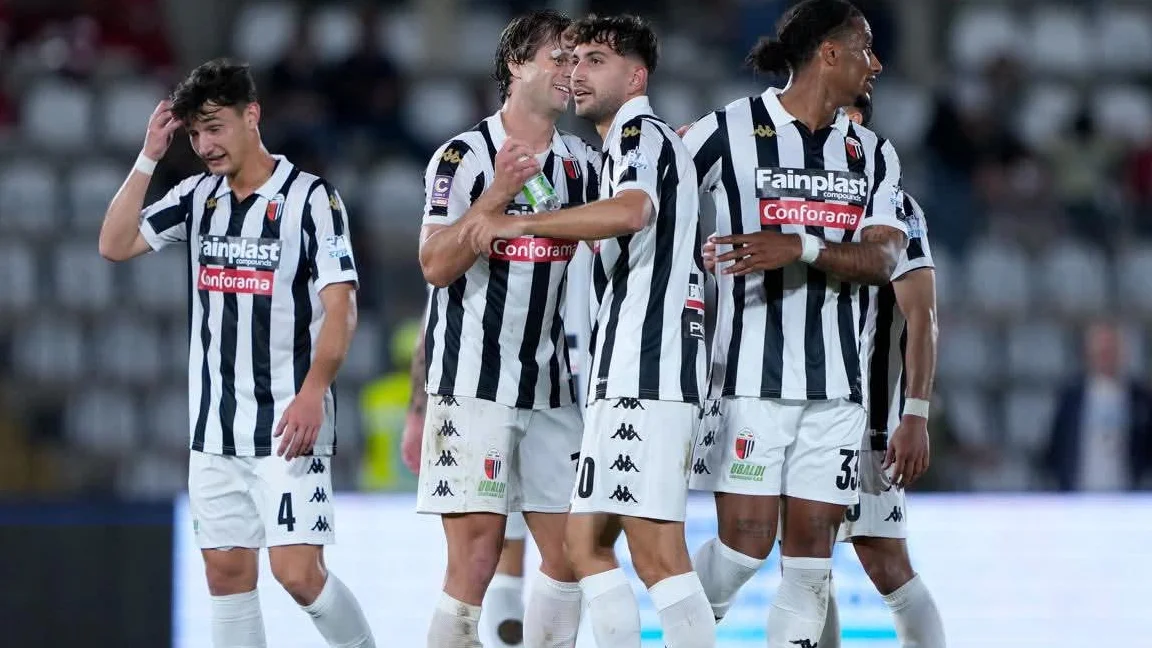 Ascoli Calcio - Il Picchio travolge il Catania 4a0 nell'andata della semifinale playoff