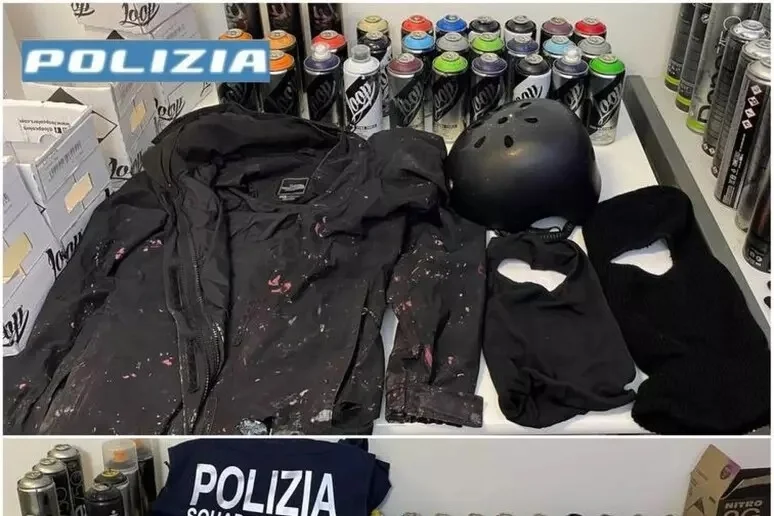 Imbrattavano incuranti treni e bus in varie regioni, tre writer denunciati