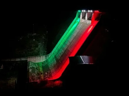 LA DIGA DI CASTRECCIONI ACCENDE IL TRICOLORE CON L’EVENTO NAZIONALE “BAGLIORI NELLA NOTTE”