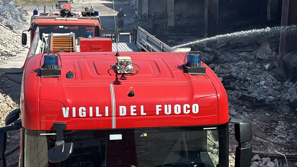 Incendio Lazzaroni di Colledara: aggiornamento