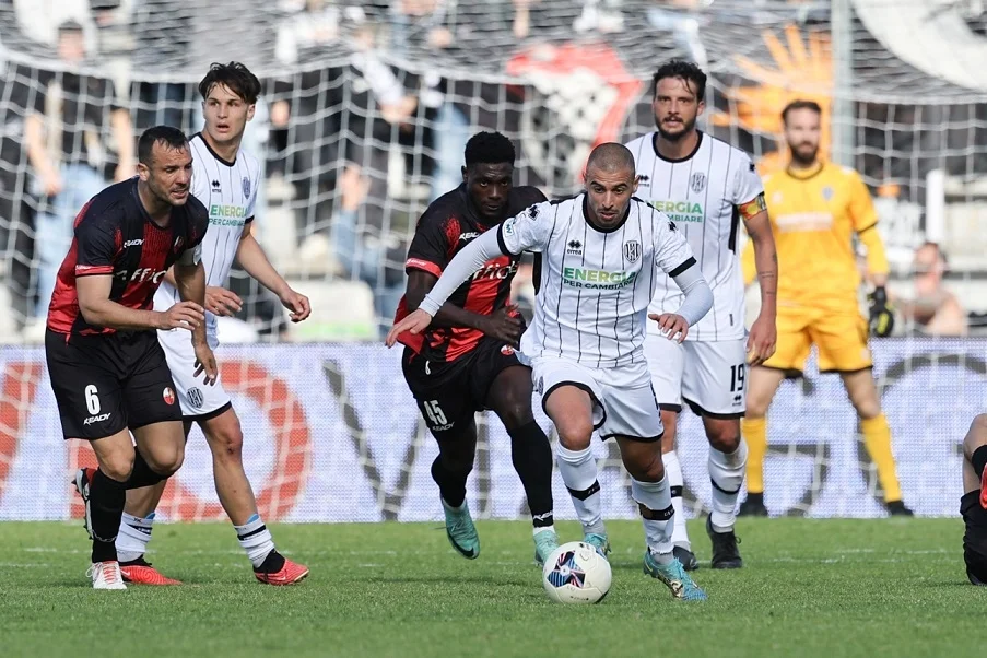 Anche la 33esima giornata del girone B di Serie C è scivolata come le altre col Cesena sempre più nella cadetteria
