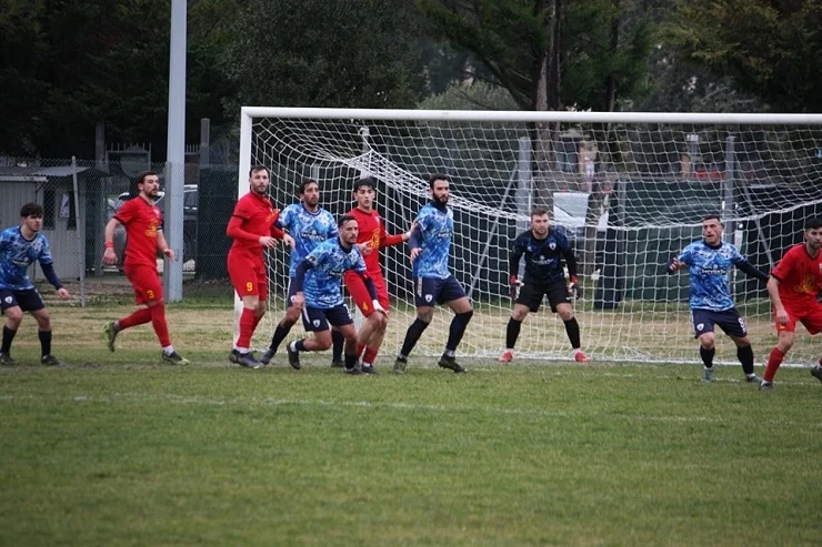 Nel girone B di Promozione il Trodica vincendo anche nel posticipo tiene a dovuta distanza le dirette inseguitrici