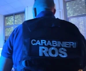 Progettava una strage a scuola, arrestato 17enne. Coinvolti 4 giovanissimi teramani