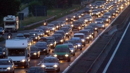 Estenuante coda di 24 km in A14 verso Sud tra Marche e Abruzzo per esodo pasquale e lavori