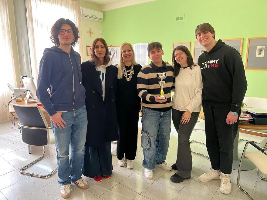 Il Liceo Rosetti in finale nazionale ai Campionati nazionali di dibattito, il team primo nelle Marche