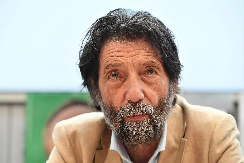 Al Circolo Nautico Sambenedettese c'è Massimo Cacciari con "Metafisica concreta"