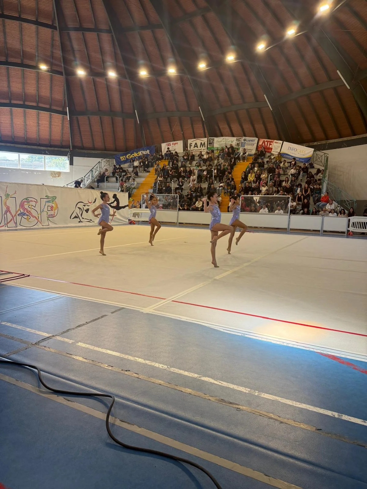 Incanto e Agilità al Palarozzi: Il Successo della Ginnastica Ritmica UISP