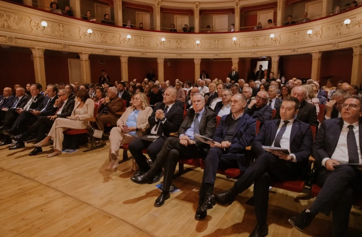Credito, intelligenza artificiale e sostenibilità, i cardini del successo  dell’Assemblea CNA  Visione e riflessioni al Filarmonici per costruire il futuro delle Pmi