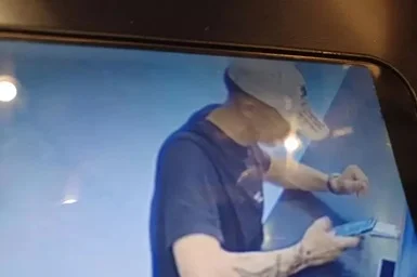 Detenuto per la strage di Corinaldo incendia la propria cella poi aggredisce gli agenti 
