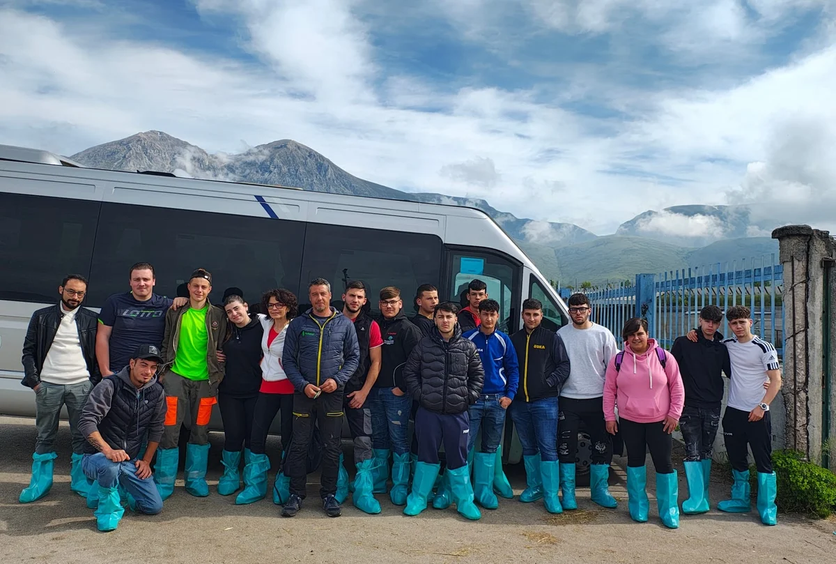 Gli studenti dell’Istituto Agrario in visita alla FattoriaDiCarlo sarl: un’esperienza nel cuore dell’economia circolare