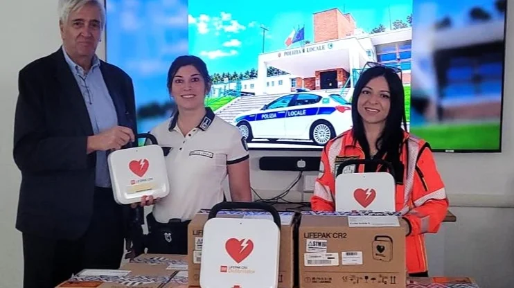 Il Comune di Ascoli acquista 12 nuovi defibrillatori, investimento da 20mila euro per potenziare la rete dei dispositivi salvavita