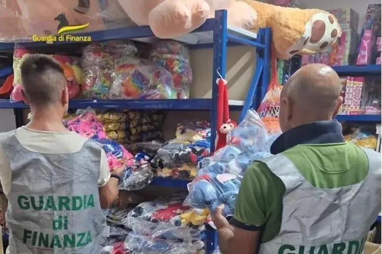 Nel Fermano sequestrati oltre 73mila prodotti non sicuri