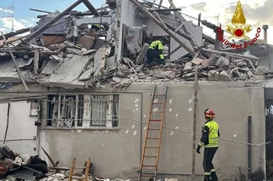 Porto Sant'Elpidio: si aggrava il bilancio della palazzina crollata, tre morti e due feriti 