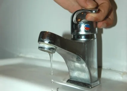 Manca l’acqua, giovedì 12 marzo chiuse la scuola “Mattei” e il nido “Giardino del Meraviglie”