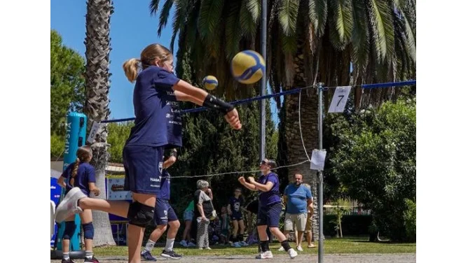 Volley Ville Street conquista Pedaso: sport, famiglie e sorrisi verso il gran finale di Porto San Giorgio