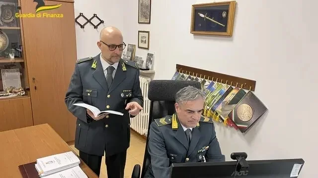 Fatture intestate a detenuti e nullatenenti per una truffa sul superbonus