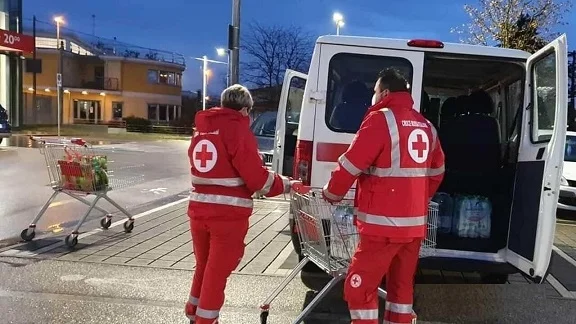 CROCE ROSSA, VIOLENZA CONTRO SANITARI AD ANCONA. VALASTRO: “DUE OPERATORI CRI AGGREDITI DA UN 38ENNE. IN QUASI IL 50% DEI CASI, L’AGGRESSORE È UN UTENTE”