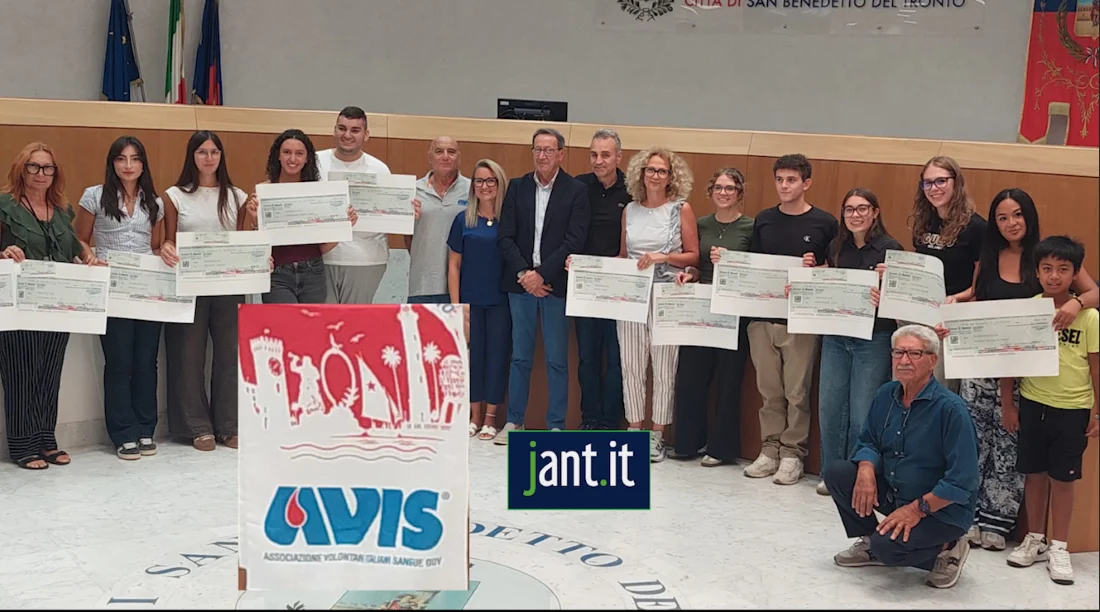 Premiati gli studenti, l'AVIS rinnova l'impegno per la cultura del dono
