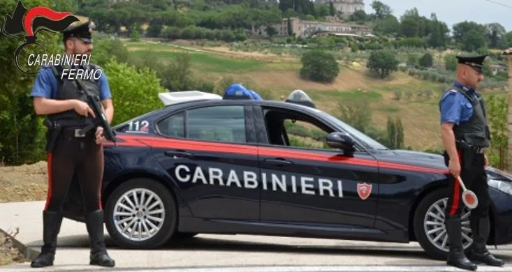 Non può vedere il saldo della carta di inclusione, per rabbia distrugge il pos