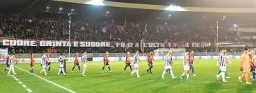 Il derby delle Marche va all'Ascoli, una buona Samb beffata nel finale
