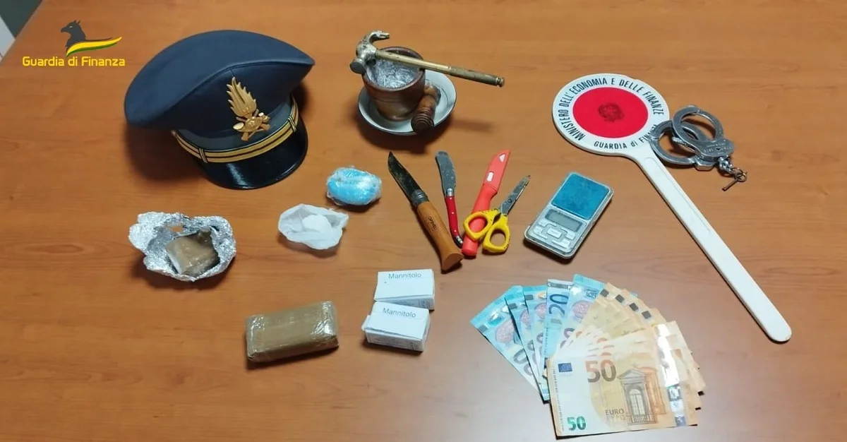Martinsicuro, in arresto due pusher colti in flagranza di reato