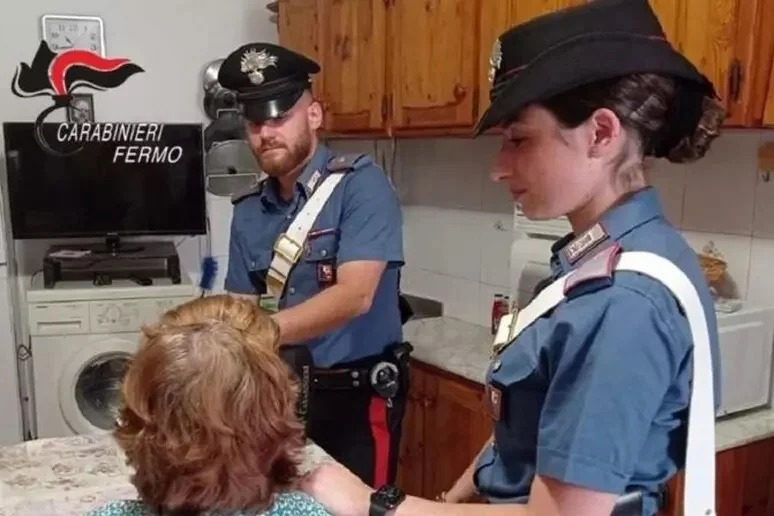 Si fingono Carabinieri per una truffa, arrestati dai militari