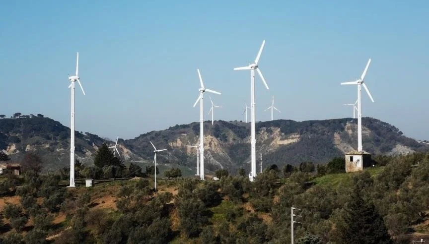 Castignano - Il consiglio comunale dà l'ok per l'installazione delle pale eoliche