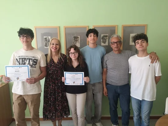 IL TRIONFO DELLA RESILIENZA: IL LICEO ROSETTI BRILLA AL CONCORSO "CANSAT"