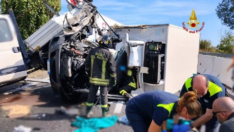 Ascoli Piceno - Tamponamento in Superstrada: due feriti