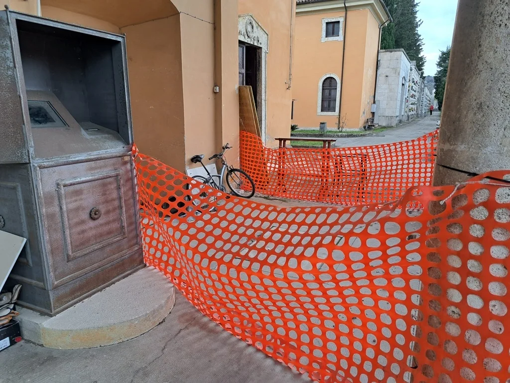 Ascoli Piceno - Cimitero nel degrado, l'assessore Cardinelli: "Tanti interventi previsti per il 2025"