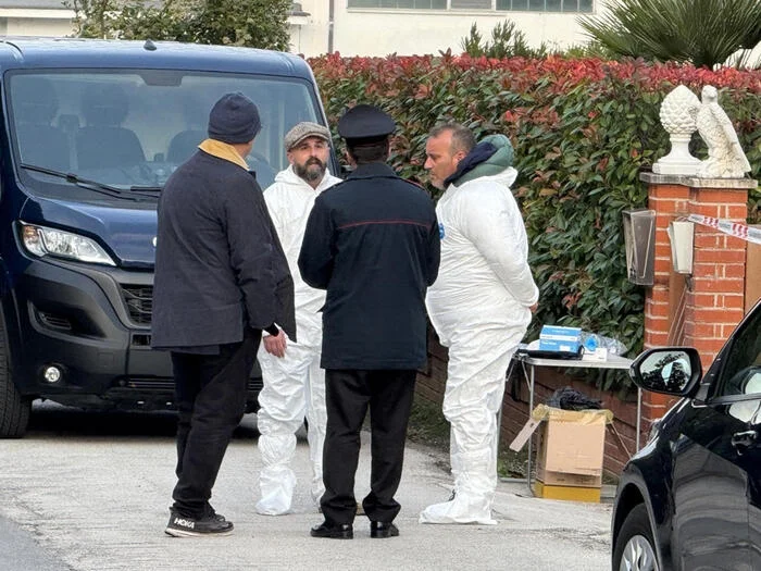 Femminicidio nello Jesino, donna percossa e uccisa in casa