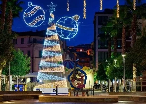 Accensione luminarie natalizie cittadine prevista per domenica 30 novembre