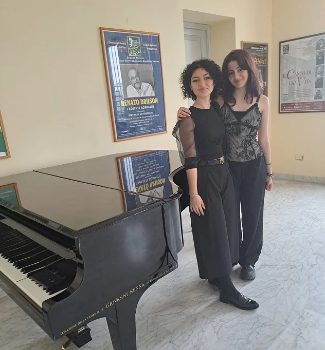 Le giovani cantanti Aurora Marinelli ed Elena Scartozzi si aggiudicano i premi al Concorso Musicale Nazionale Ortona “Città d’Arte”