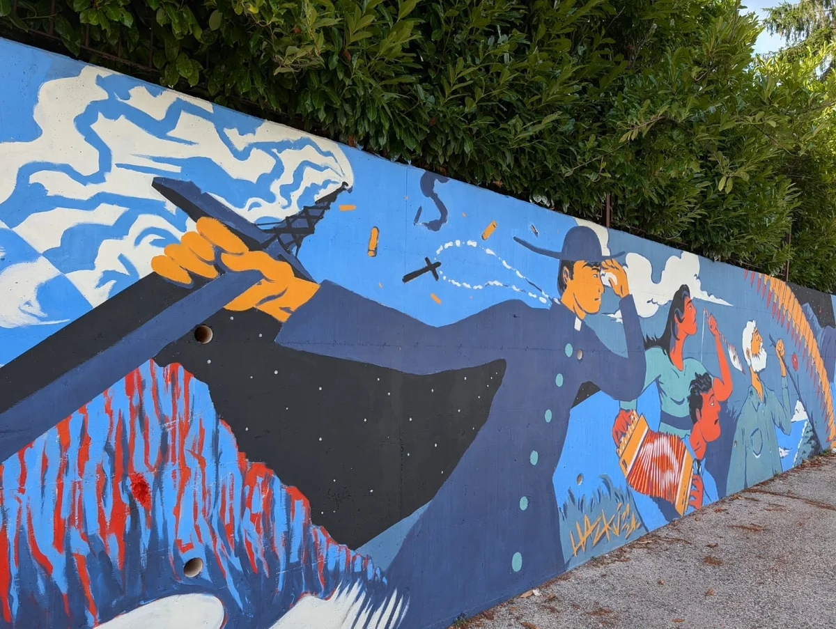 Resistenza, inclusività, emigrazione e storia del paese protagonisti dei nuovi murales di Sante Marie