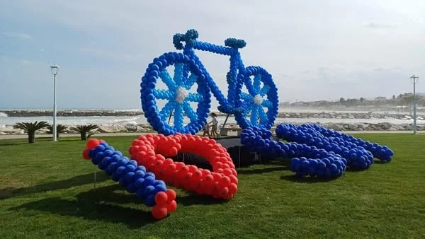 Cinzia Campanelli invita tutti a partecipare alla Pedalata Rossoblu