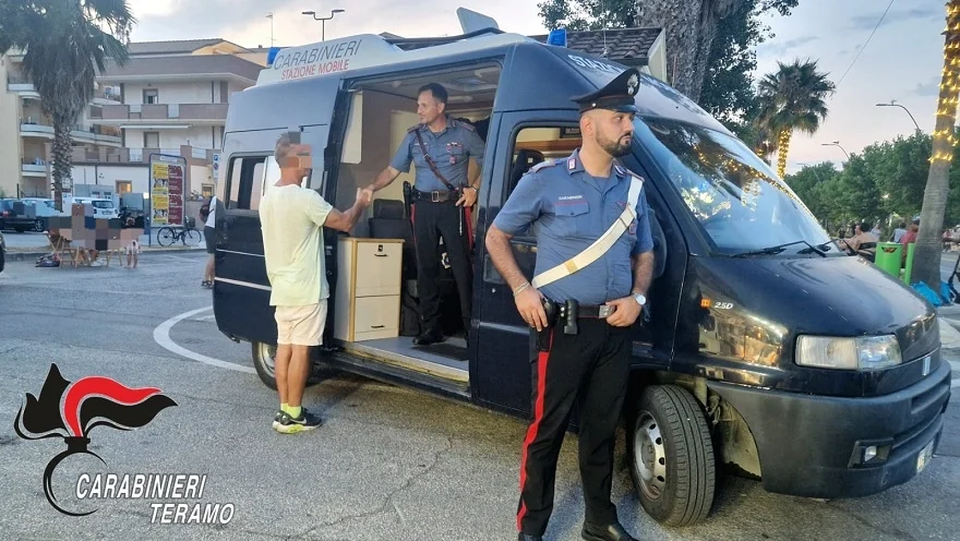 Alba Adriatica, in servizio continuativo la Stazione Mobile dei Carabinieri