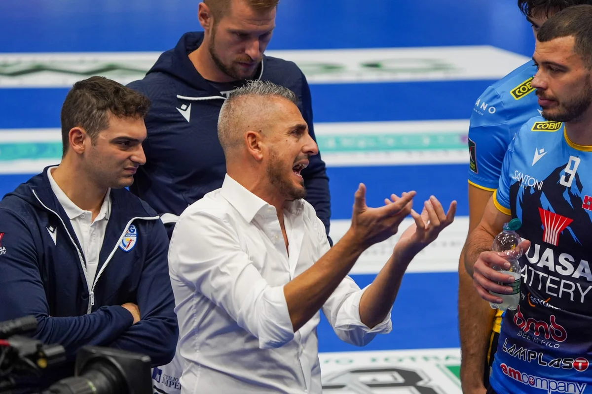 Coach Ortenzi: “Non sfruttate le situazioni per girare la gara, contro certe squadre hai poche occasioni”