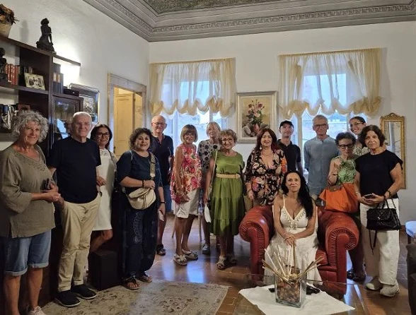 Grande successo per la passeggiata lisztiana, tanti partecipanti per ammirare le storiche residenze.