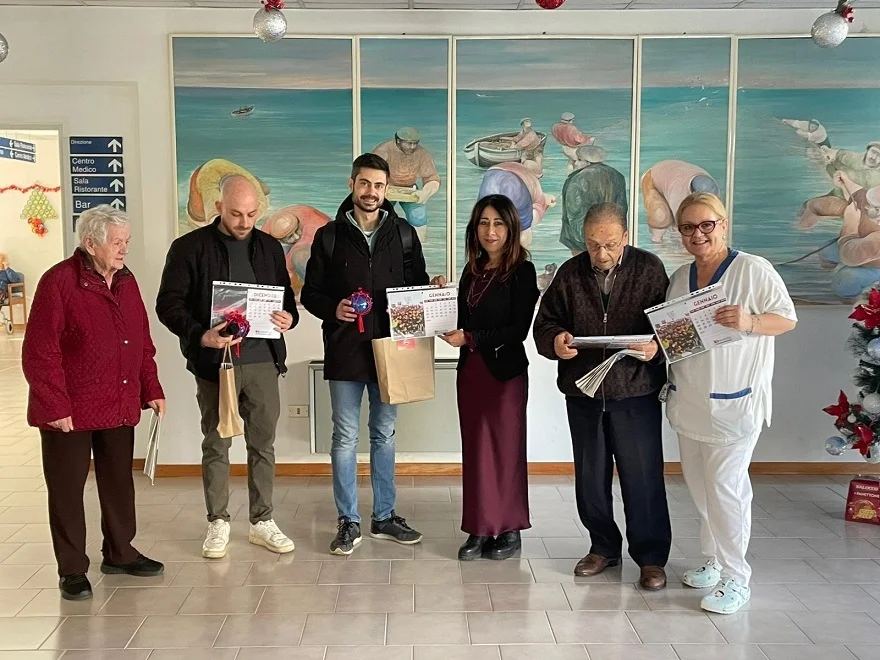 La Gazzetta Rossoblù torna al Centro Sociale Primavera e dona più di 30 calendari