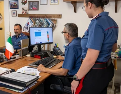 Falsa ricevuta di bonifico per farsi intestare l'automobile, indagine tra Fermo e la Romania 