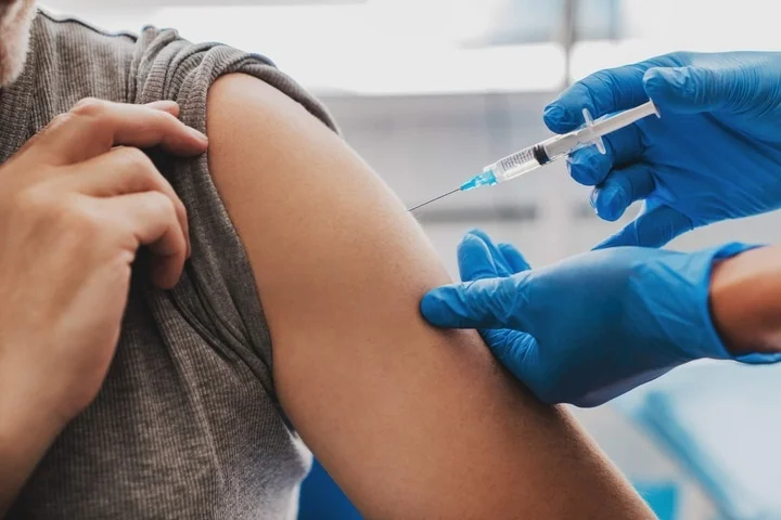 INFLUENZA: È ANCORA POSSIBILE PROTEGGERSI CON IL VACCINO