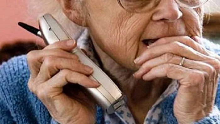 Si spaccia per il figlio e chiede soldi, 85enne chiama Polizia