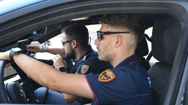 Spaccio dall'auto nel Fermano, arrestato un uomo 