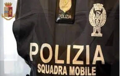 Teramo: aggressione e furto in un bar del centro, la squadra mobile individua i tre presunti autori