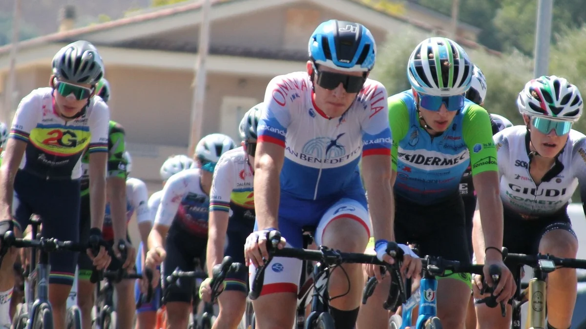 Torna il Trofeo Balacco Paponi, la corsa juniores nel segno dei pionieri del ciclismo petritolese