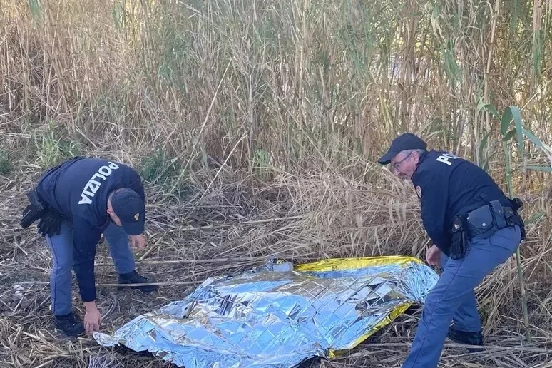 Porto San Giorgio, il cadavere di un 54enne trovato vicino ai binari della ferrovia